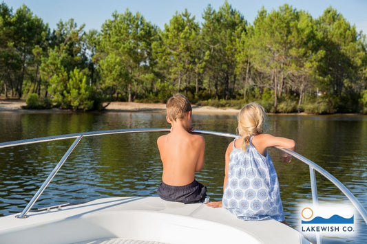Up-North Boating Etiquette On Your Vacation: Respecting Wisconsin Lakes and Wildlife